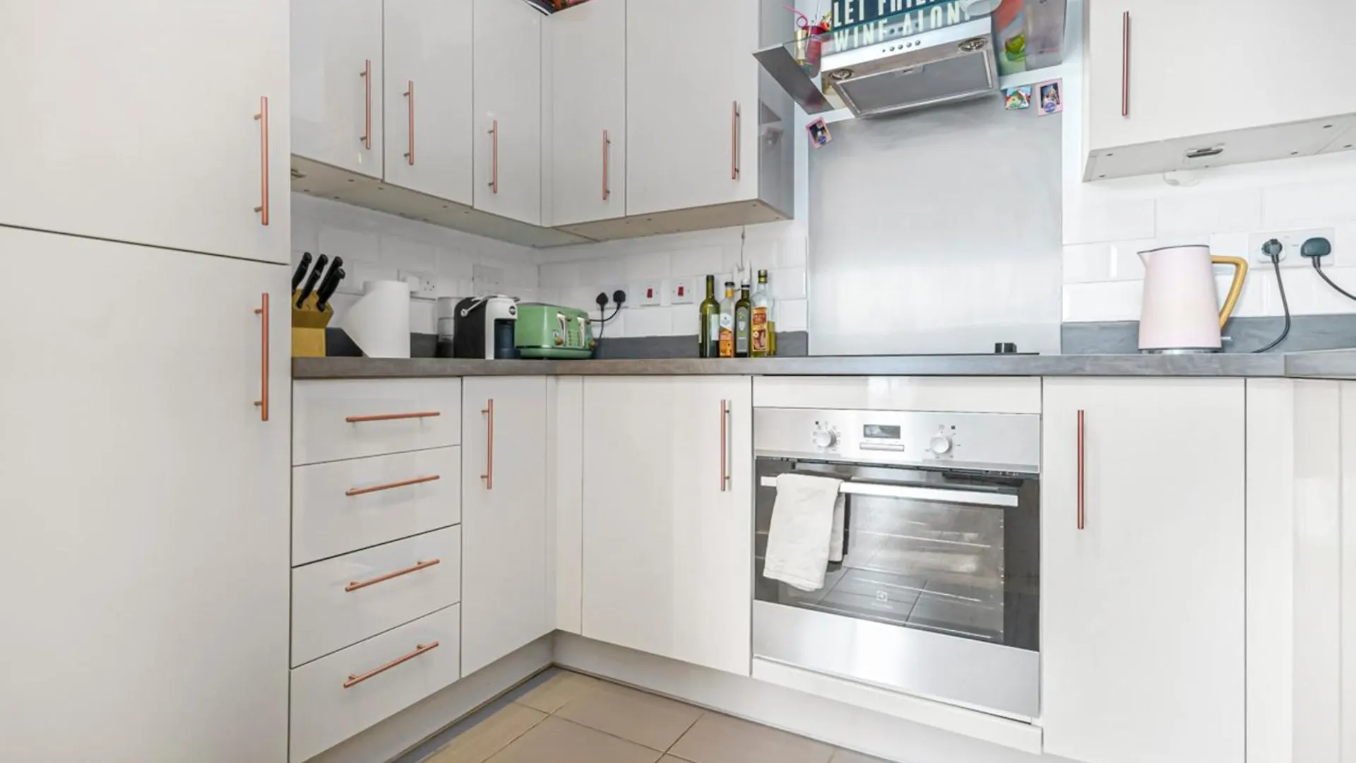 Chic Urban Apartment In Shoreditch 2 Bed 2 Bath London 0*,