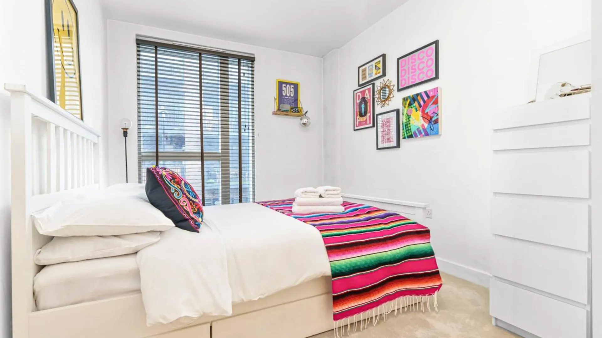 Chic Urban Apartment In Shoreditch 2 Bed 2 Bath location